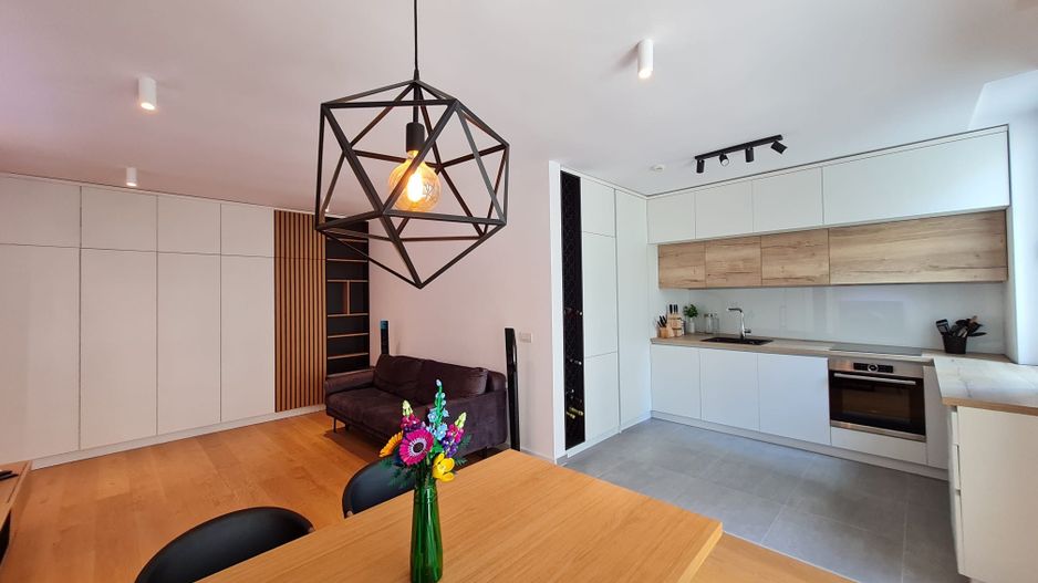 Lux si calitate la 5 minute de Piața Unirii - Poză 3