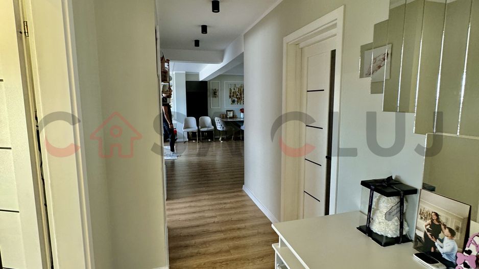 Apartament, parte dintr-un triplex, ultrafinisat, zonă liniștită și view superb! - Poză 11