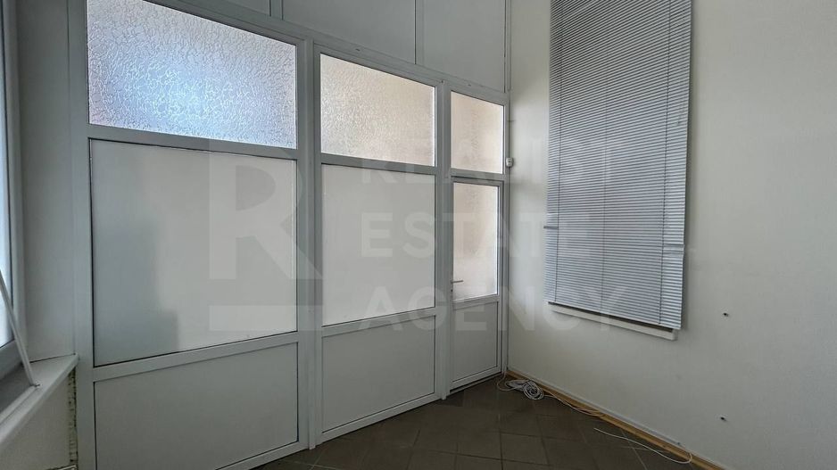 Chirie, spațiu comercial, 47 mp str. Ștefan cel Mare, Bălți - Poză 7