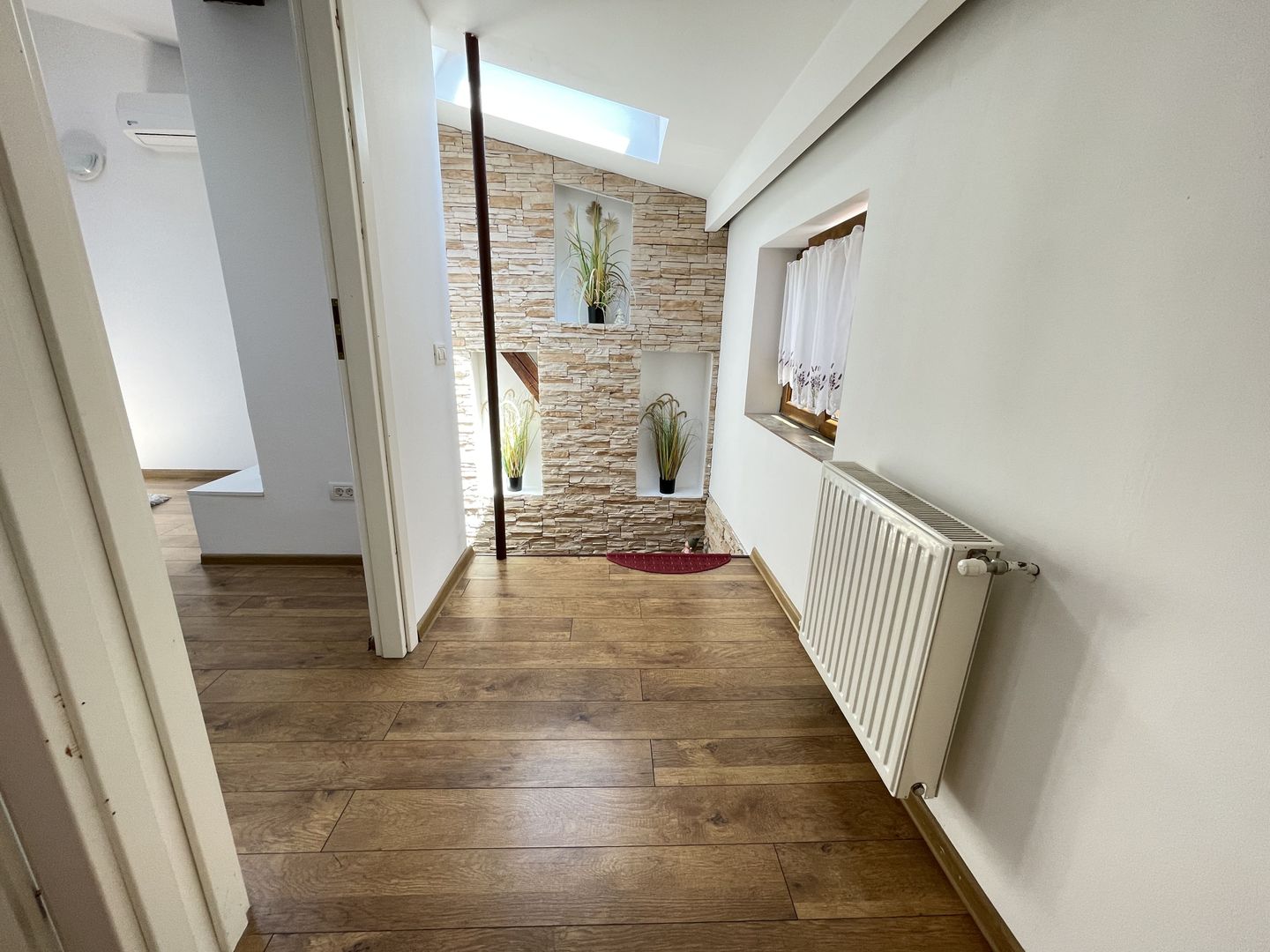 Apartament in zona P-ta Unirii - Poză 9