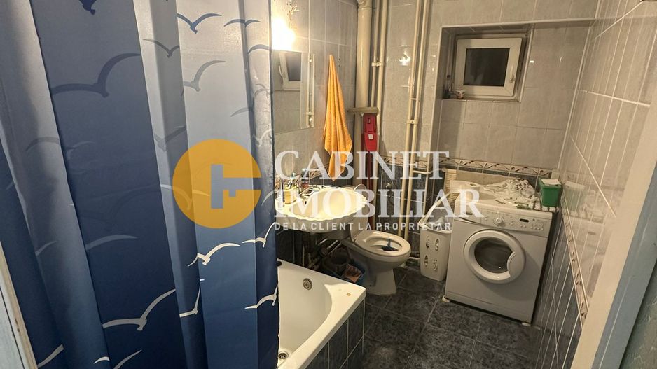 GARĂ - ARCU - 3 CAMERE DECOMANDAT - ETAJ INTERMEDIAR - Poză 7