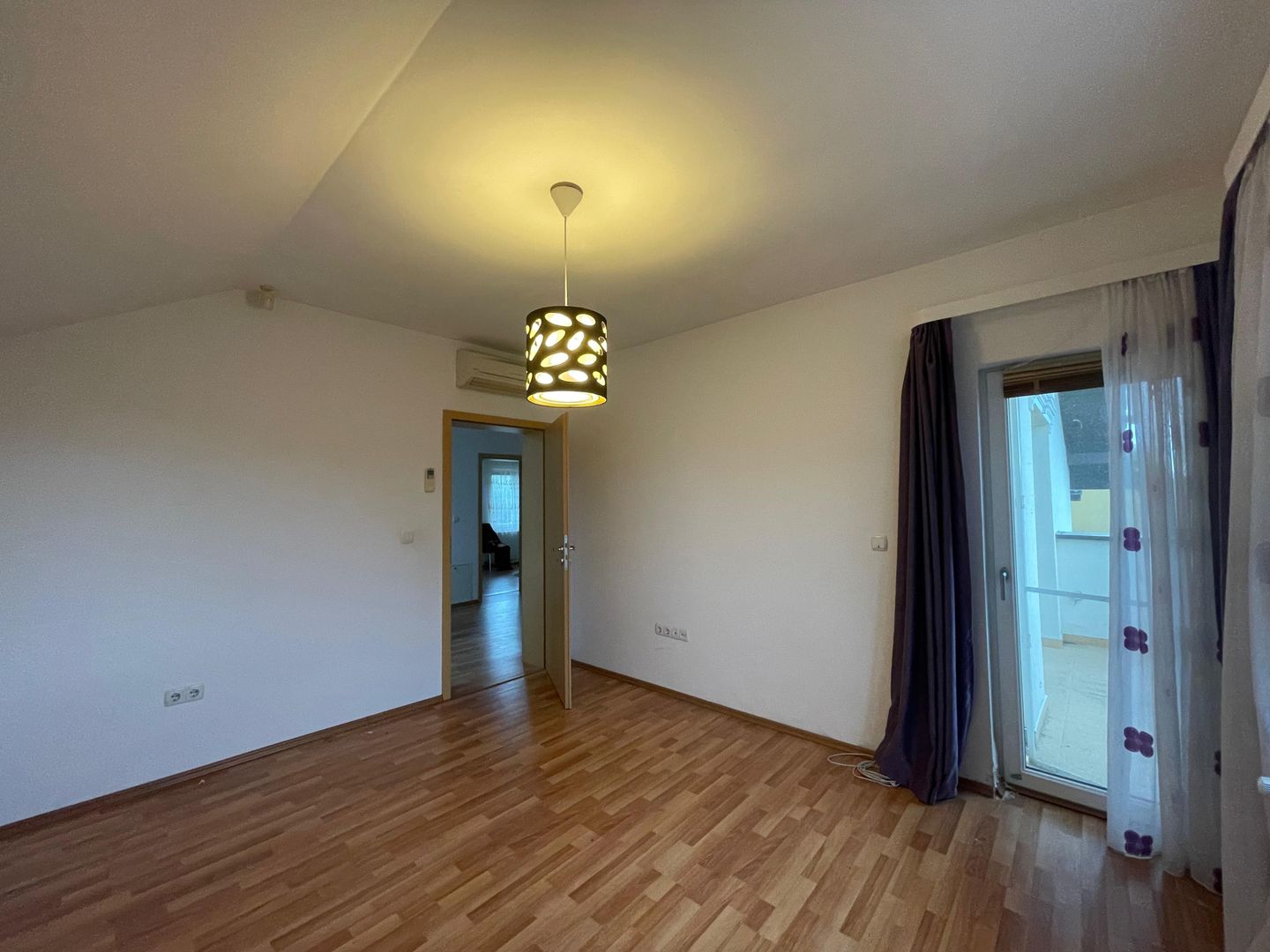 Casă individuală cu 5 camere și teren foarte mare |Moșnița Veche| - Poză 15