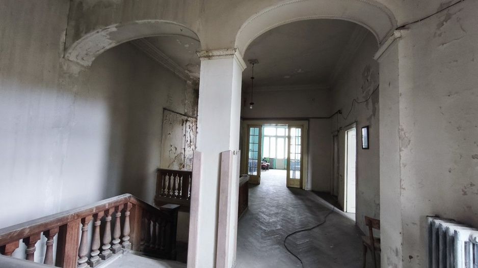 Casă cu farmec istoric în zonă protejată Rosetti, ideală pentru restaurare - Poză 13