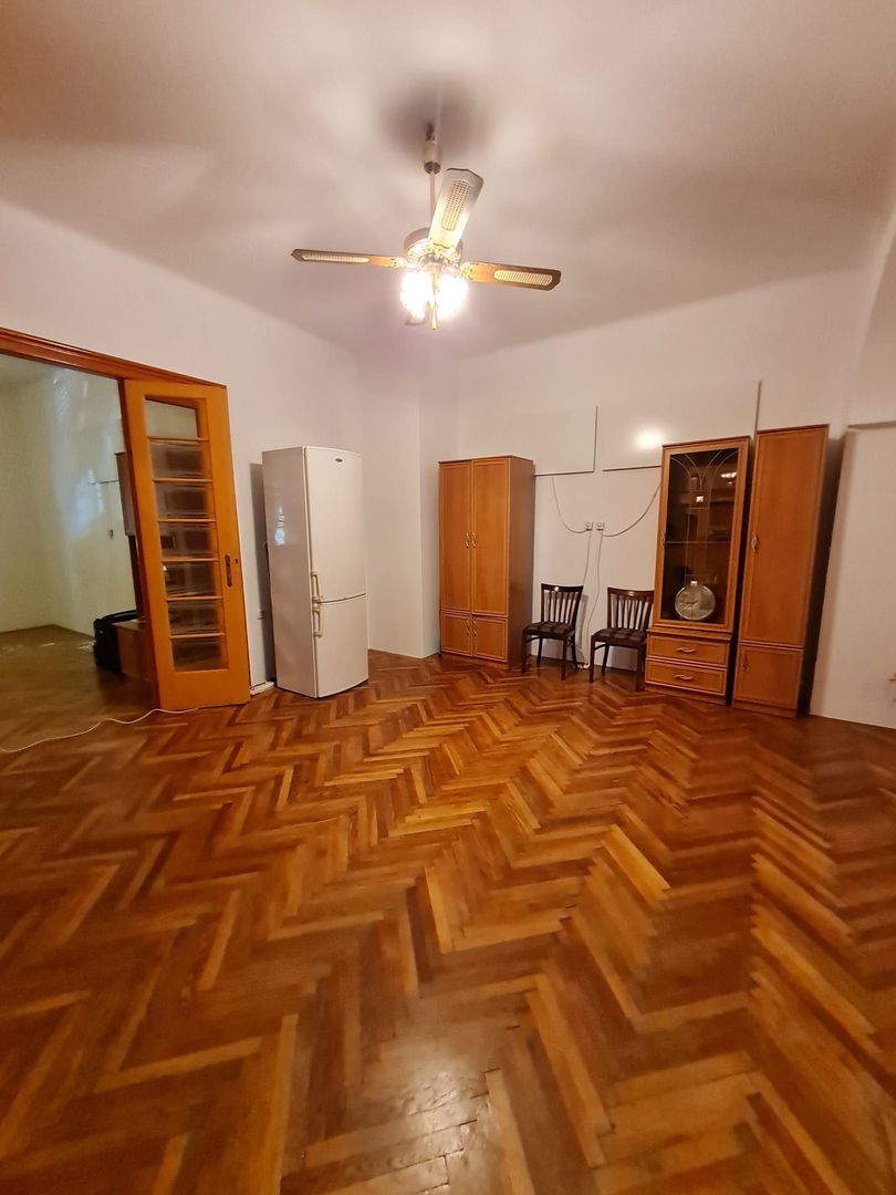 Apartament generos zona Piata 700 - Poză 12