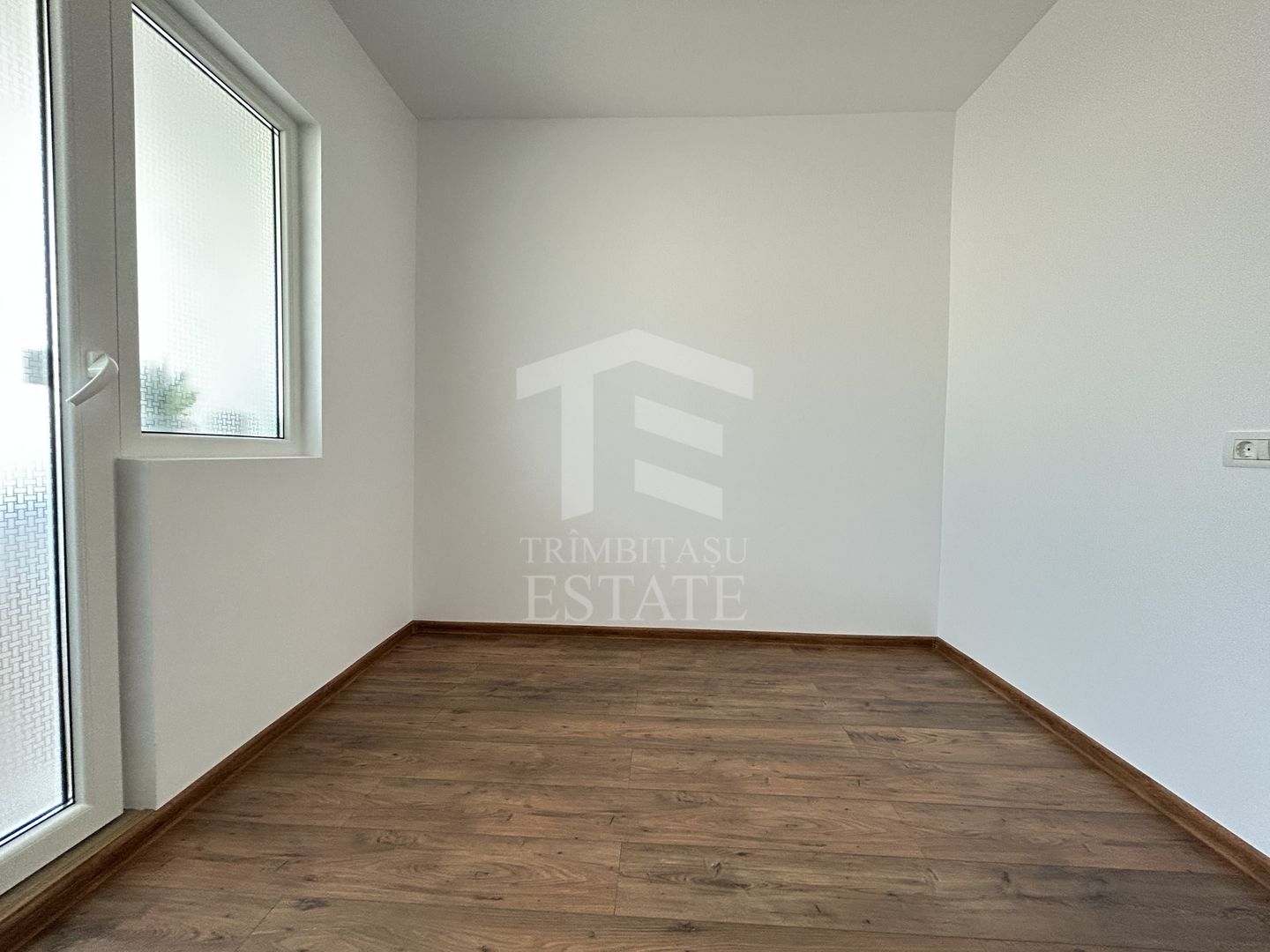Apartament 3 camere amenajat modern centrala termica Galeriile Soveja - Poză 7