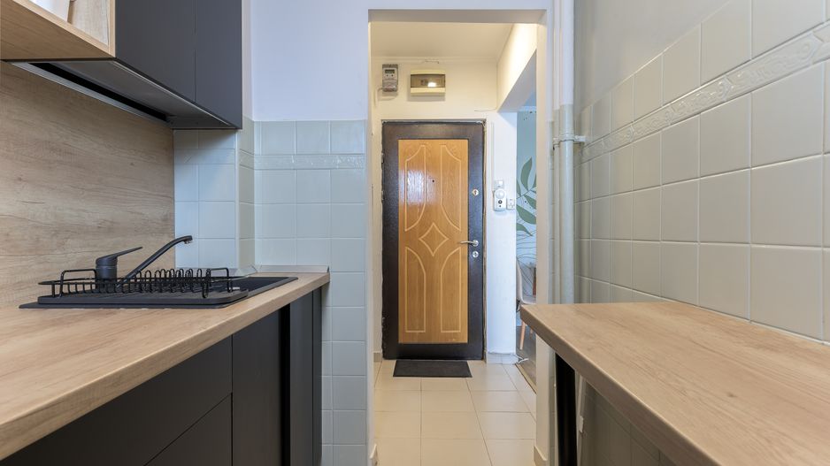 2 camere spatios, B-dul Bratianu, 50 m de metrou, vedere spate - Poză 13