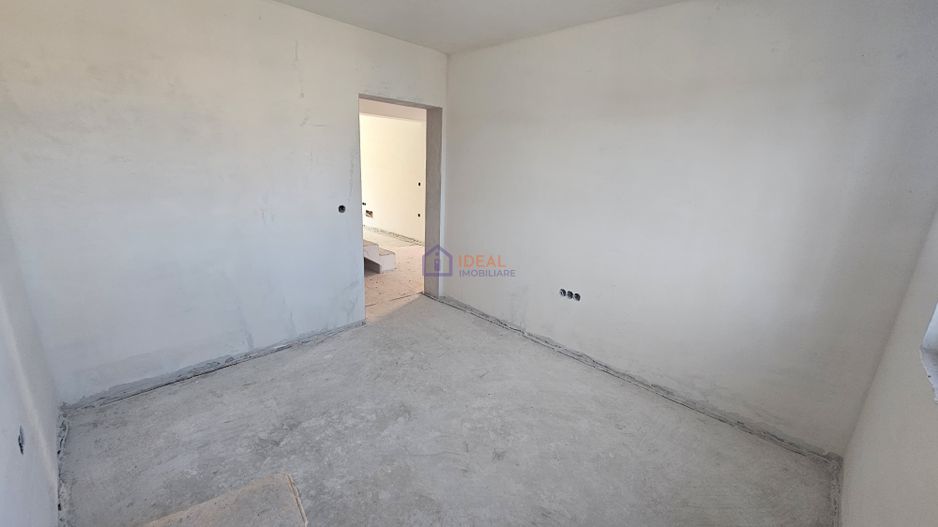 Casa Tip Duplex cu 5 camere si gradina generoasa, in Sura Mica - Poză 7