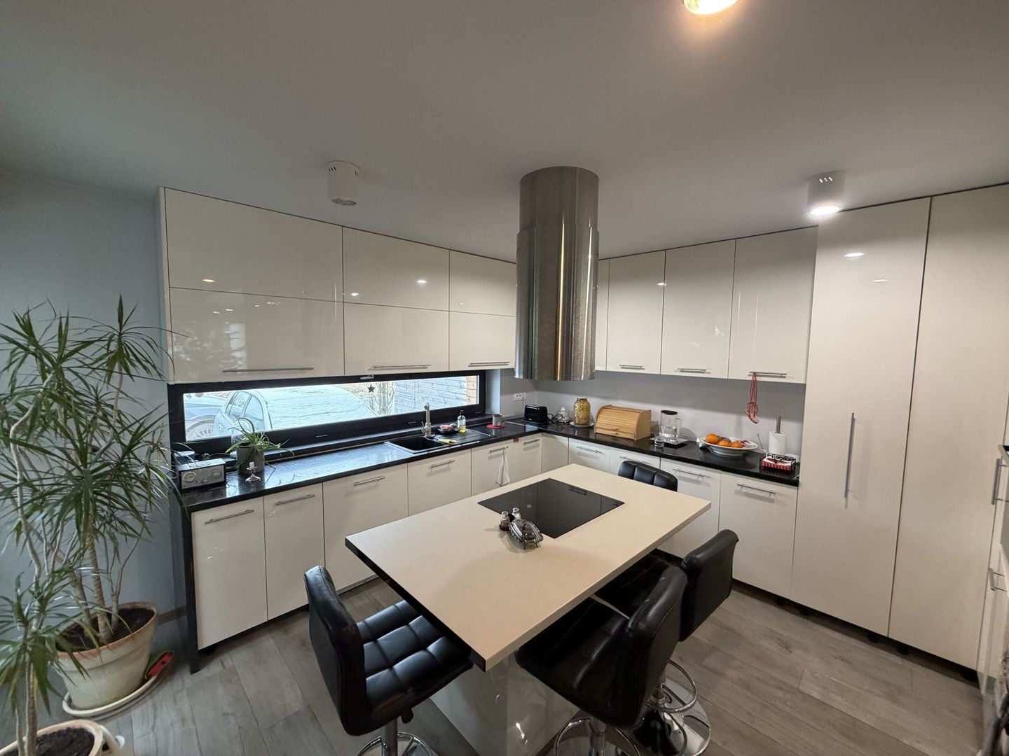 Duplex modern – arhitectură contemporană, spații luminoase - Poză 16