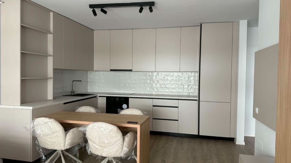 COMISION 0%! VANZARE APARTAMENT 2 CAMERE ZONA EROILOR - Poză 1