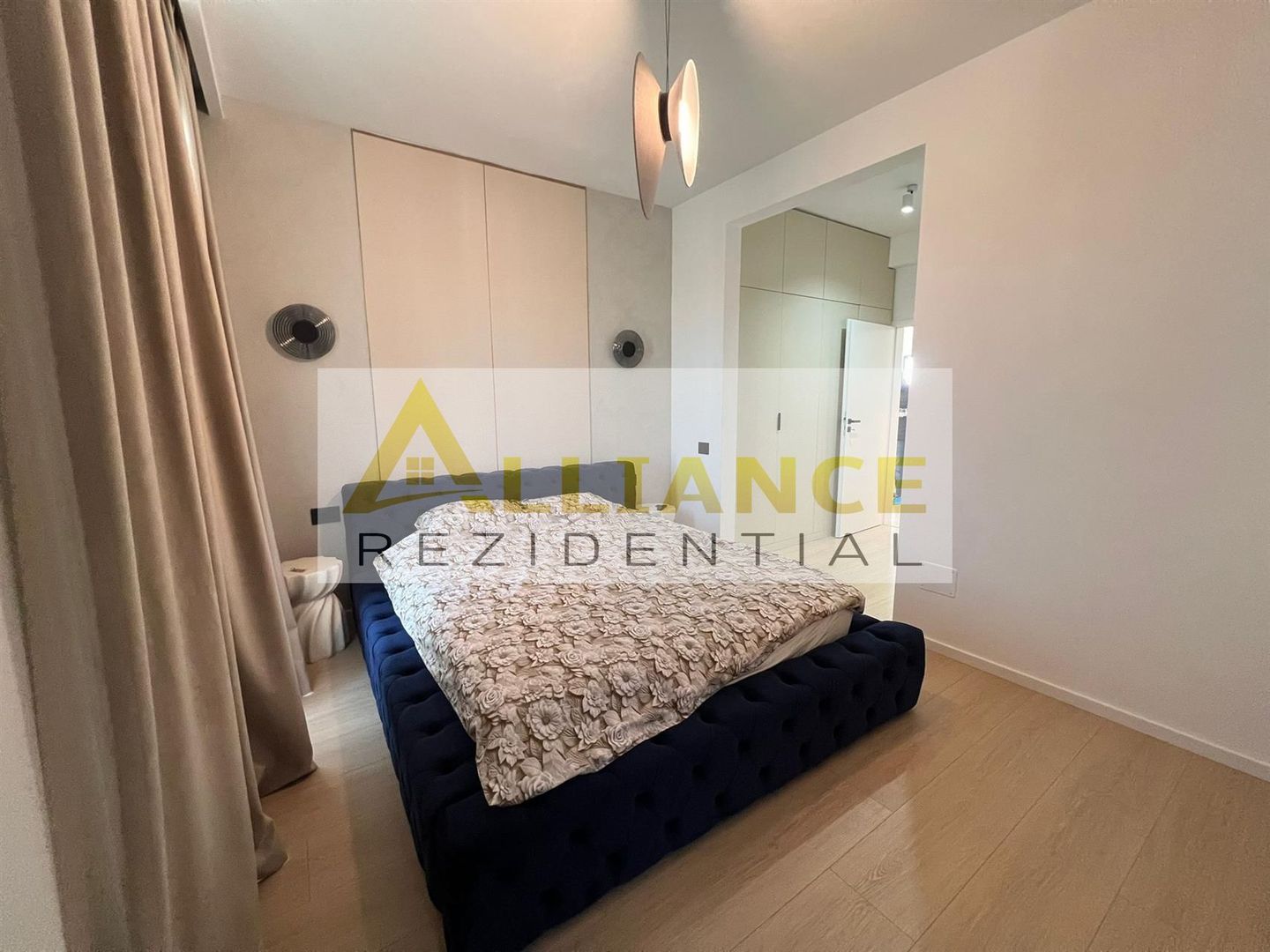 Casa individuala - 4 camere - 2 bai - la 5 min de RATB - Poză 18