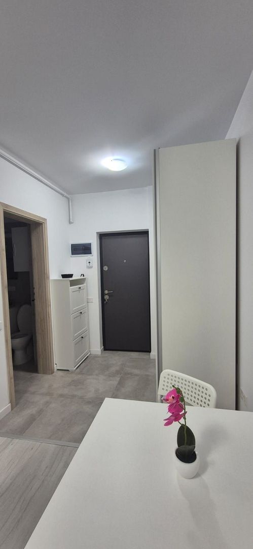 GARSONIERA BIRUINTEI, BUCATARIE INCHISA, CENTRALA, METROU 15 MINUTE - Poză 4