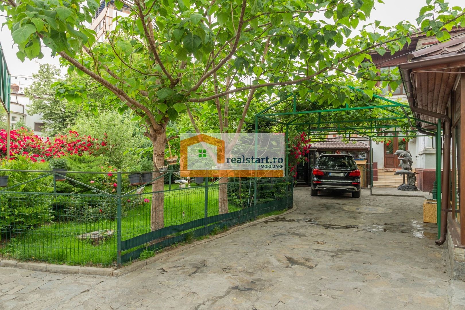 Investitie, 1400mp teren + cladiri, intre parcuri, metrou - Poză 20