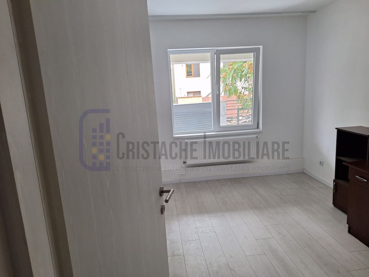 Bloc boutique | 3 camere | Centrala proprie | Metrou Dristor - Poză 9