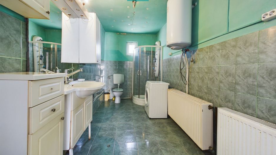 Casă deosebită în Galșa - Șiria - Poză 19