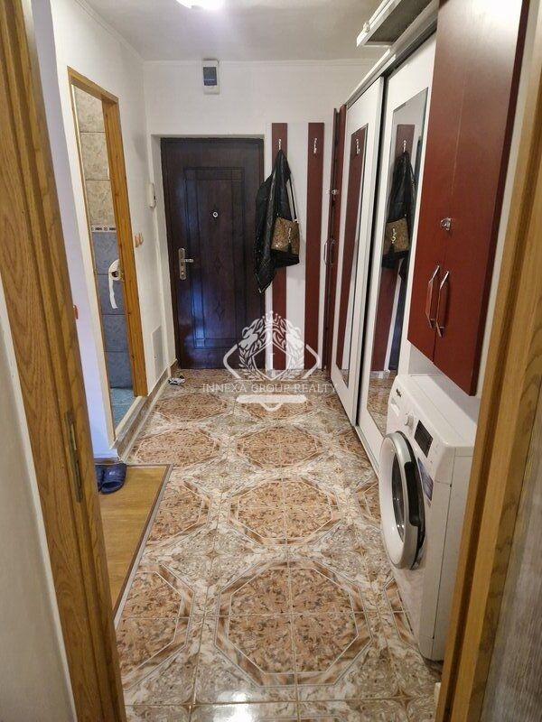 Garsoniera decomandata cf.1 mobilata/utilata bloc 1990 - Mall Vitan - Poză 9