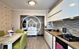 Apartament de vânzare cu 3 camere în zona Rogerius, Oradea - Poză 4