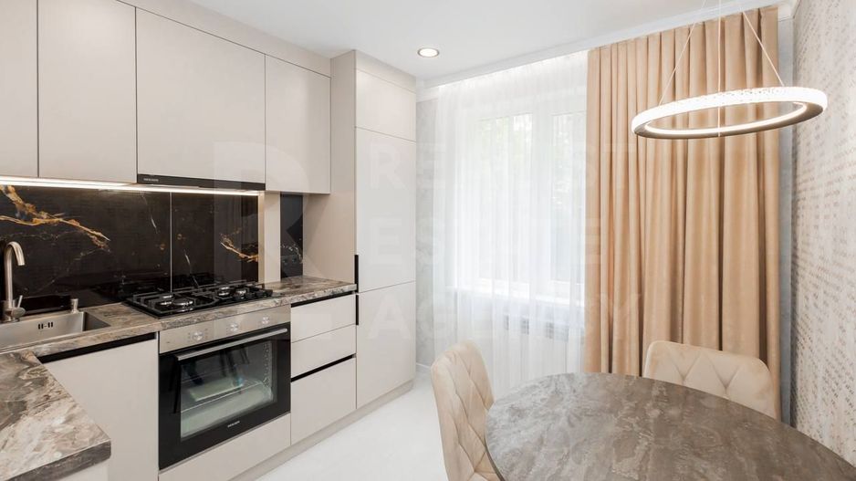 Vânzare, apartament 2 cameră 53 mp, strada Codrilor, Buiucani - Poză 2