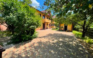 Casă Duplex Integral (Ambele Părți) - 325mp Utili, 1000mp Teren, Asfalt - Poză 2