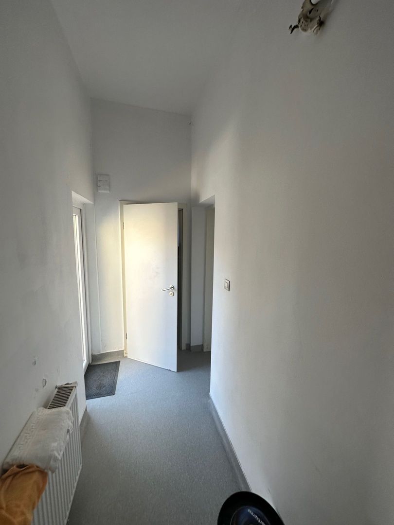 Spatiu de birou cu curte și anexa zona Badea Cartan - Poză 17