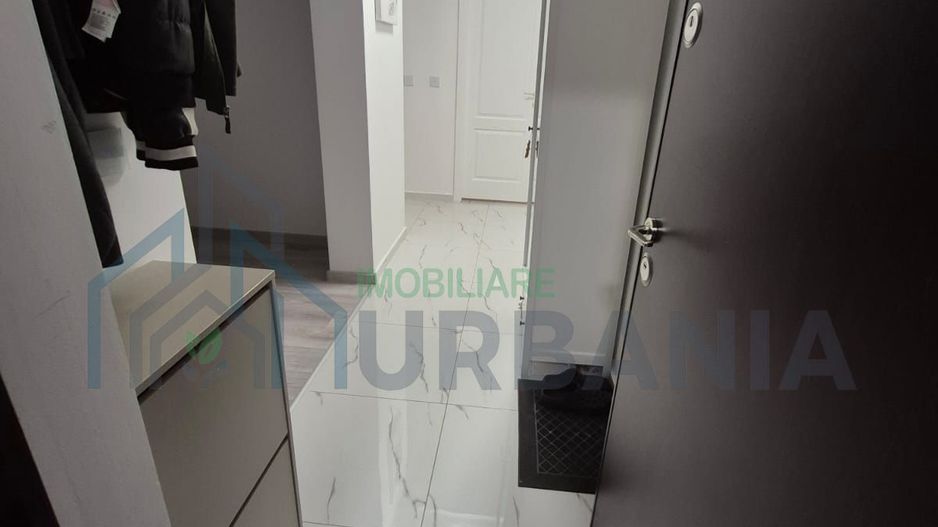 Închiriez apartament 2 camere decomandat, 53 mp, parcare și boxă - Poză 1