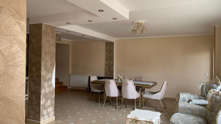 Duplex premium în vatra veche a localității Moșnița Veche - Poză 5