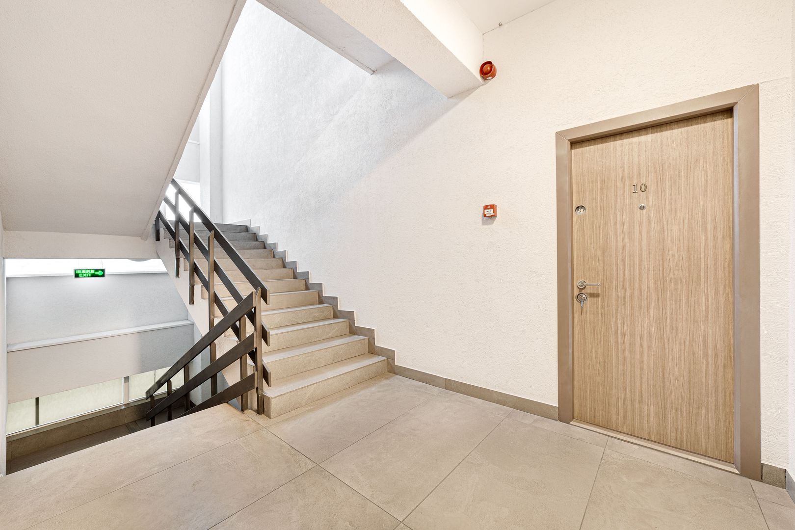 Cladire apartamente de inchiriat - Poză 13