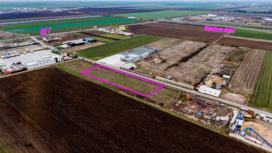 Teren cu acces DN7 și A1, ideal pentru dezvoltări industriale - Poză 1