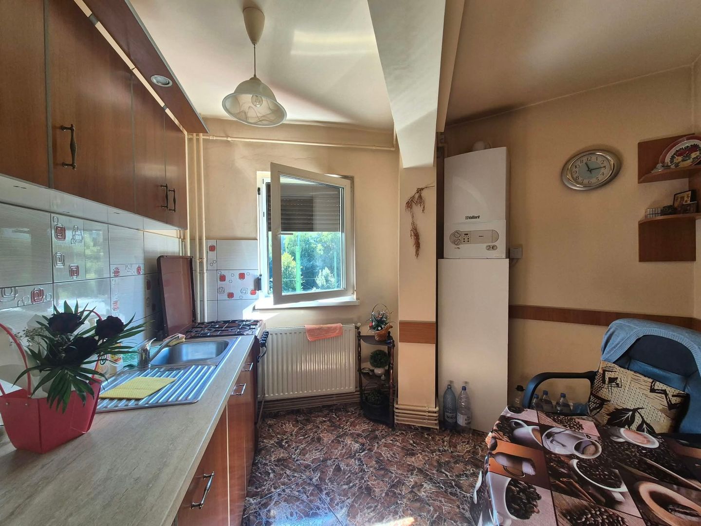 Exclusivitate - Apartament pretabil locuit, toate facilitătile in apropiere - Poză 10