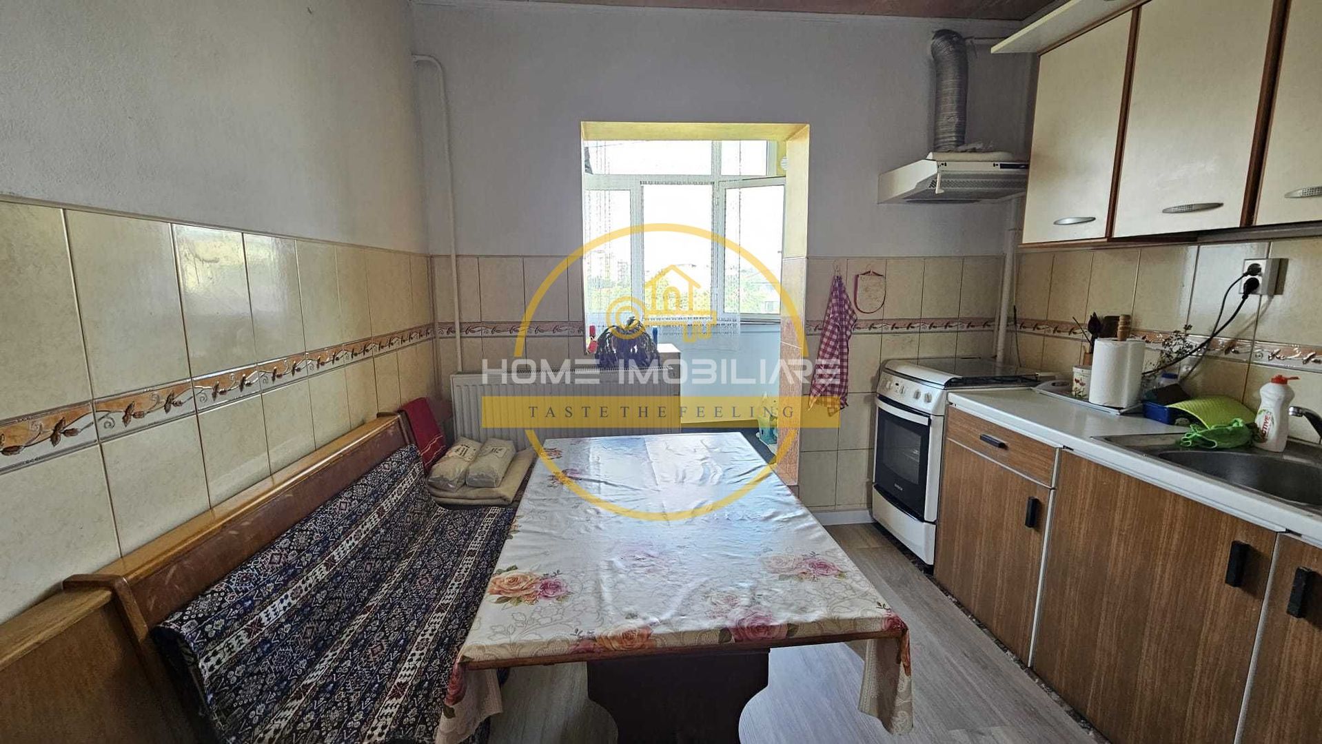 Nicolina Prima Statie Apartament 2 Camere Decomandat 56 Mp Bloc 1986 - Poză 2