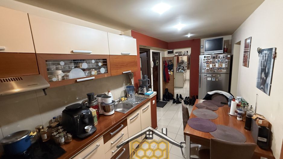 Apartament decomandat 3 camere, 2 balcoane, zona Calea București - Poză 4