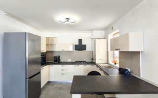 Studio Elegant în Kasper Coresi Balcon  Parcare  Boxă - Poză 7