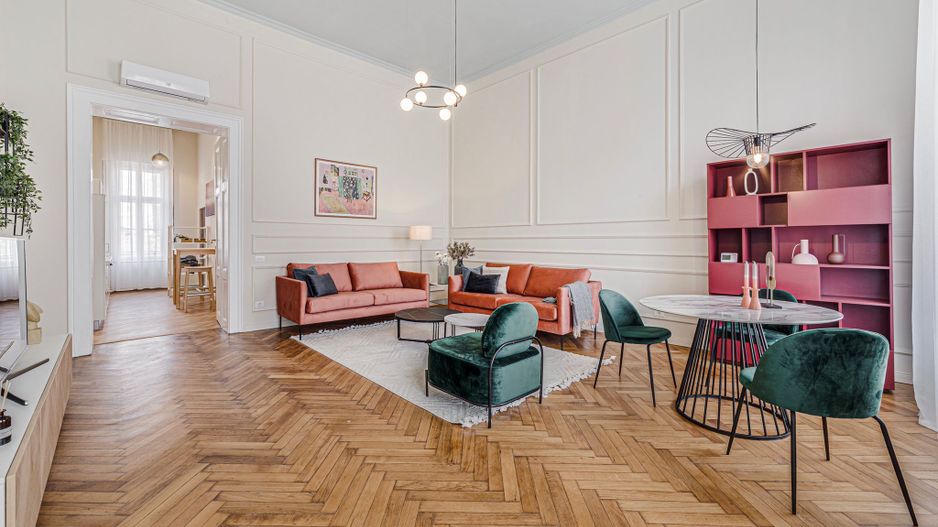 Apartament renovat in zona istorica - Poză 2