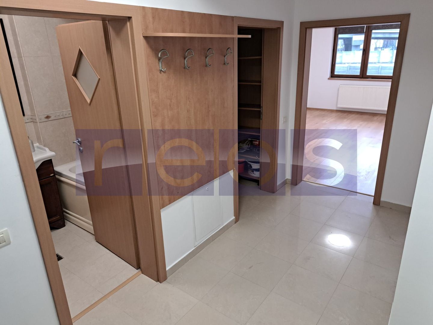 VANZARE 2 CAMERE | PARTER | 80 MP | LOC PARCARE | AEROGARII | LUMINOS - Poză 5