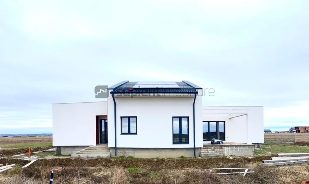 CASA INDIVIDUALA IN ORADEA - Poză 3