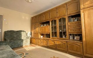 Apartament de vânzare în Sibiu, cu 2 camere decomandate, Terezian - Poză 2