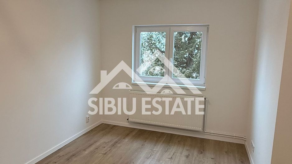 Locație excelentă! Apartament 3 camere renovat, etaj 1, Sibiu - Poză 27