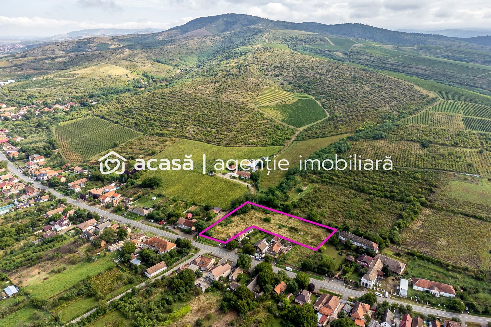 Teren de vis în Ghioroc! Stațiunea supranumită ”Litoralul Vestului” - Poză 3