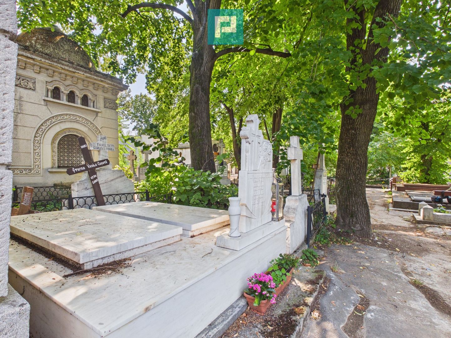 Bellu / Loc de veci / 2 cripte fiecare cu 2 nise - Poză 4