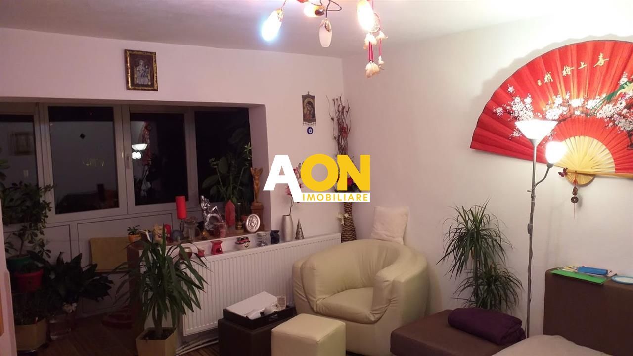 Apartament 4 camere  zona Piata Cetate  multiple imbunatatiri - Poză 2