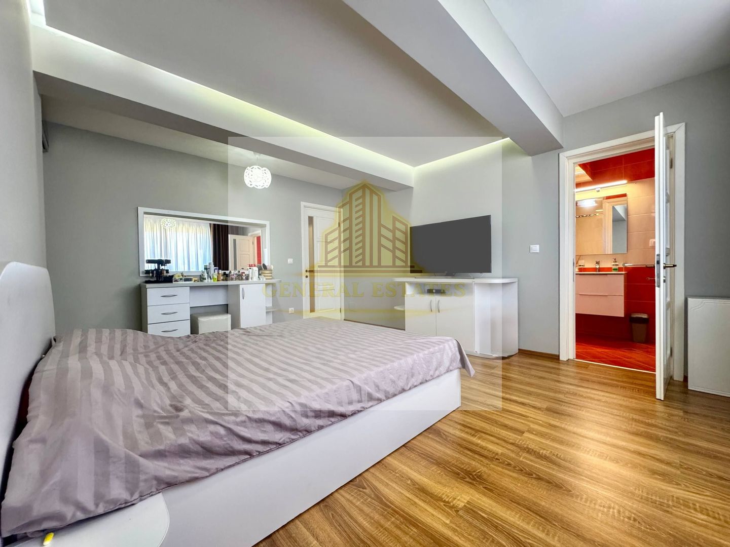 Vânzare apartament cu 3 camere - 130 m.p - în Zona CUG, Iași. - Poză 9