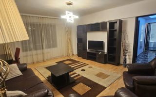Apartament 2 camere in zona Decebal cu loc de parcare - Poză 1