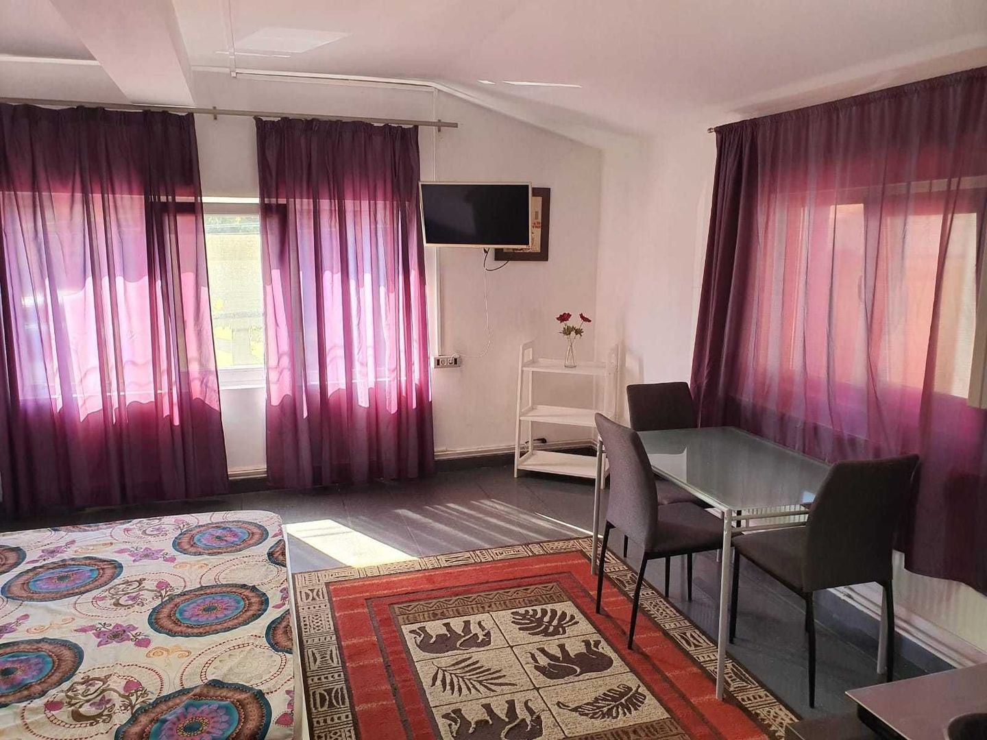 Se inchiriaza apartament, zona Banatul - Poză 2