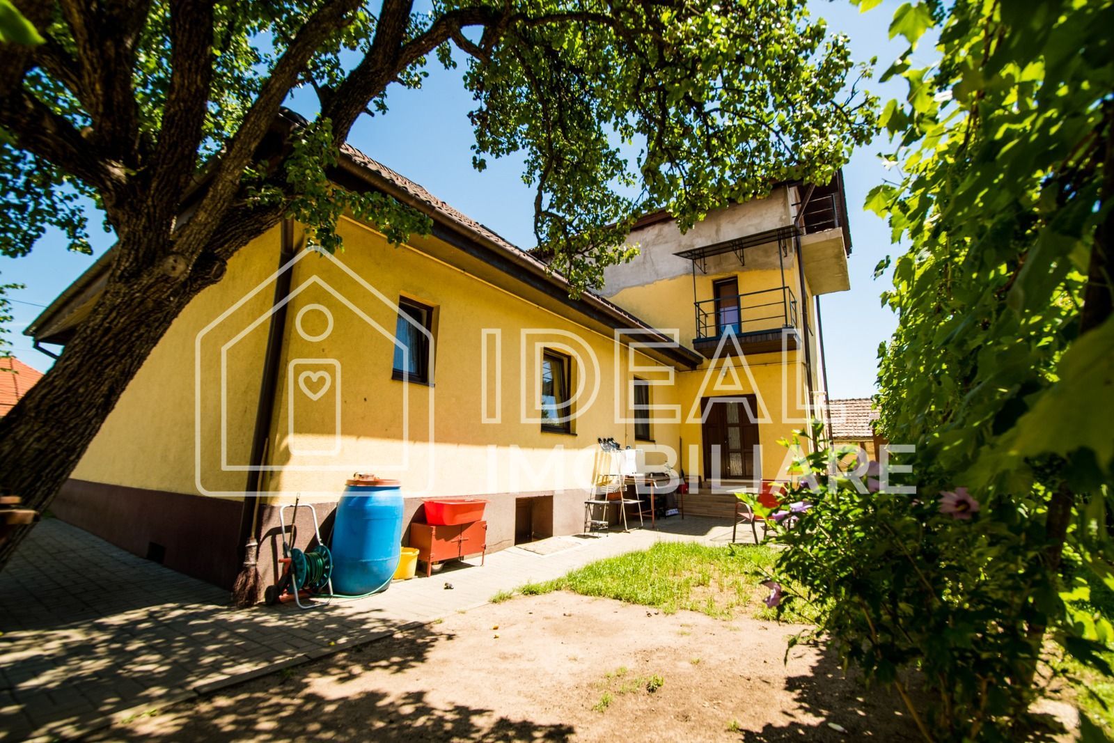 Casa Individuala cu 8 camere si 430 mp de curte, zona Calea Poplacii - Poză 1