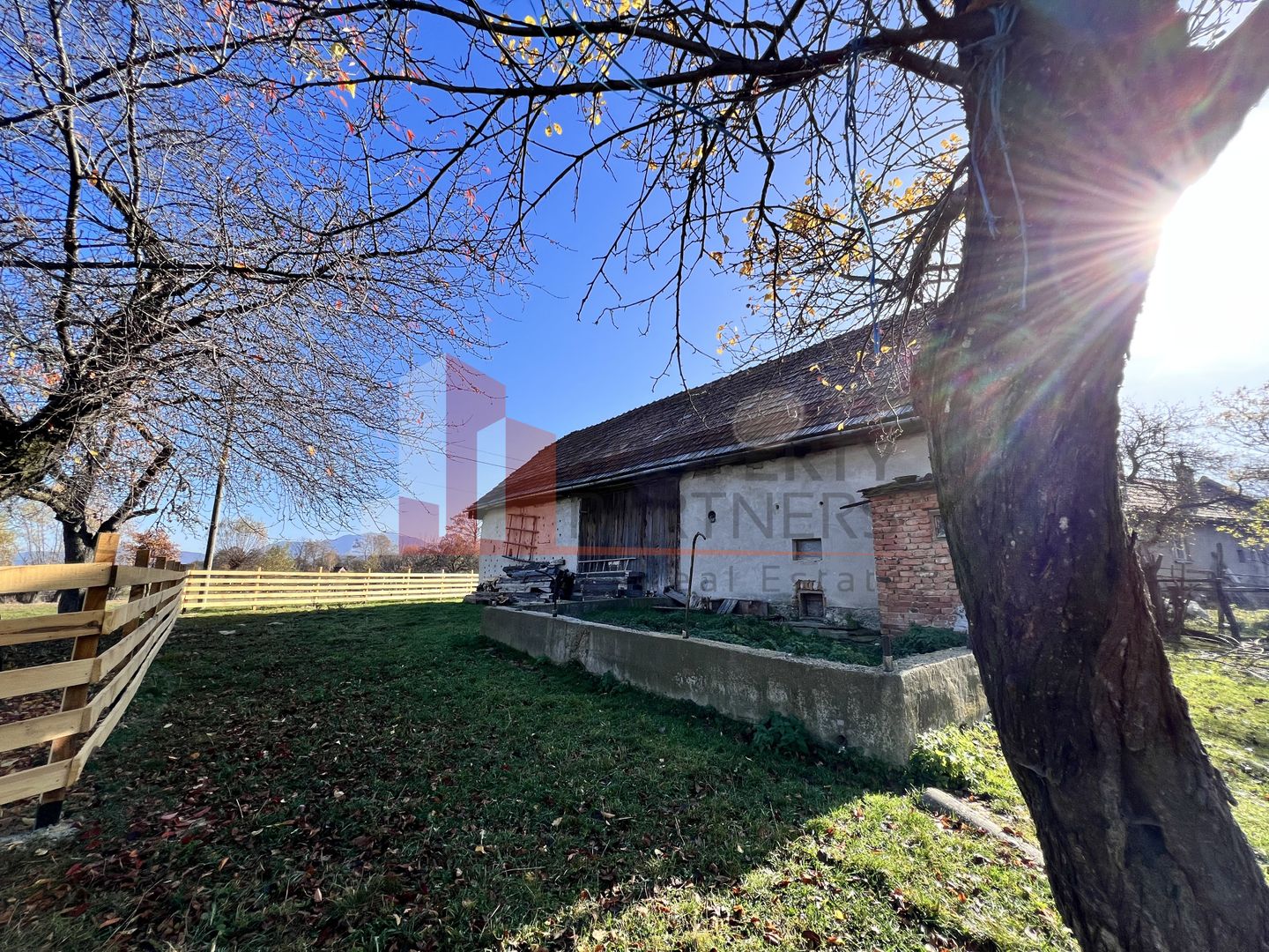 Teren-casa batraneasca- sura in Sohodol Bran Brasov - Poză 12