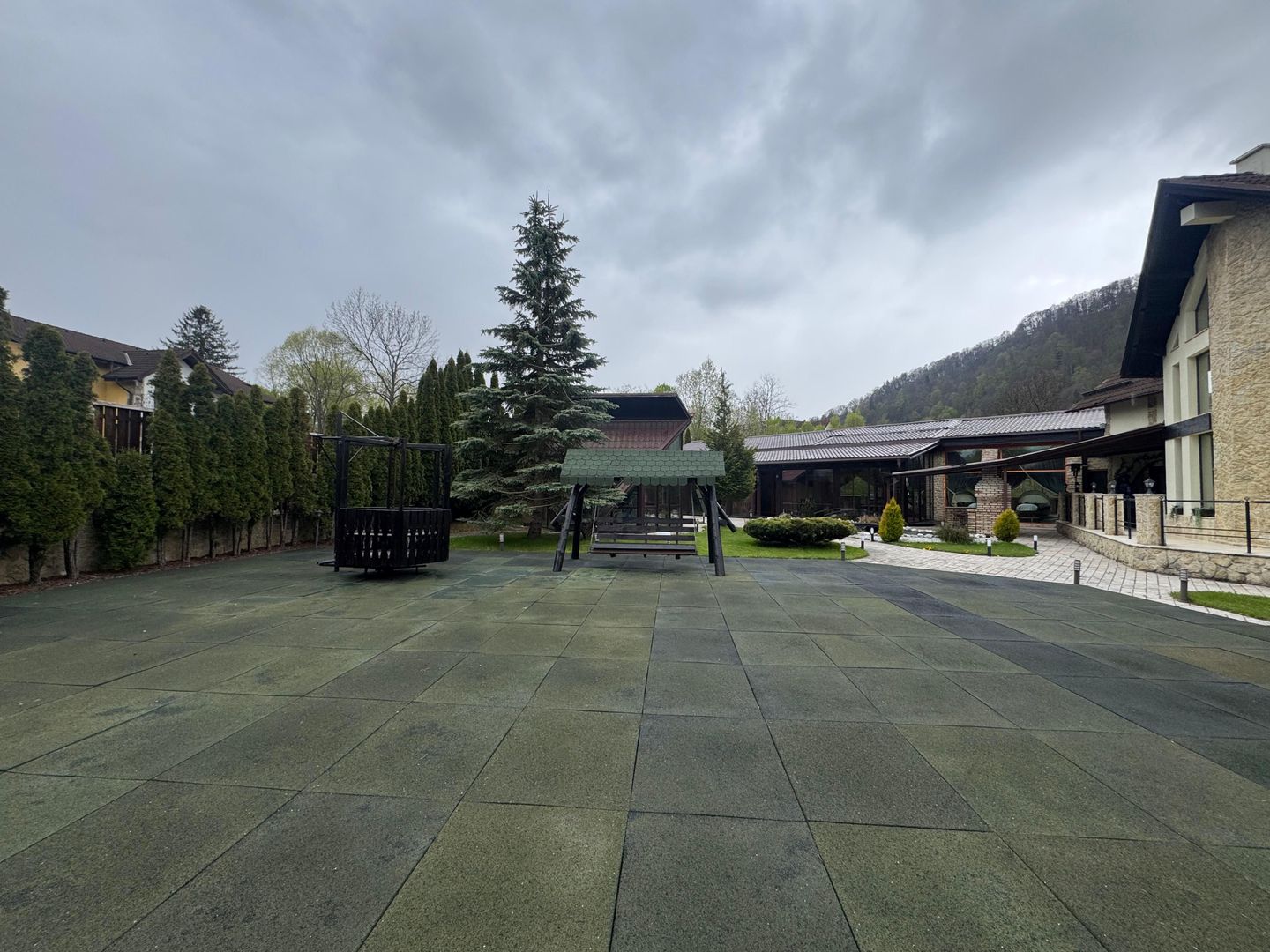 Pensiune deosebită în Bran || priveliște panoramică, facilitati premium - Poză 45