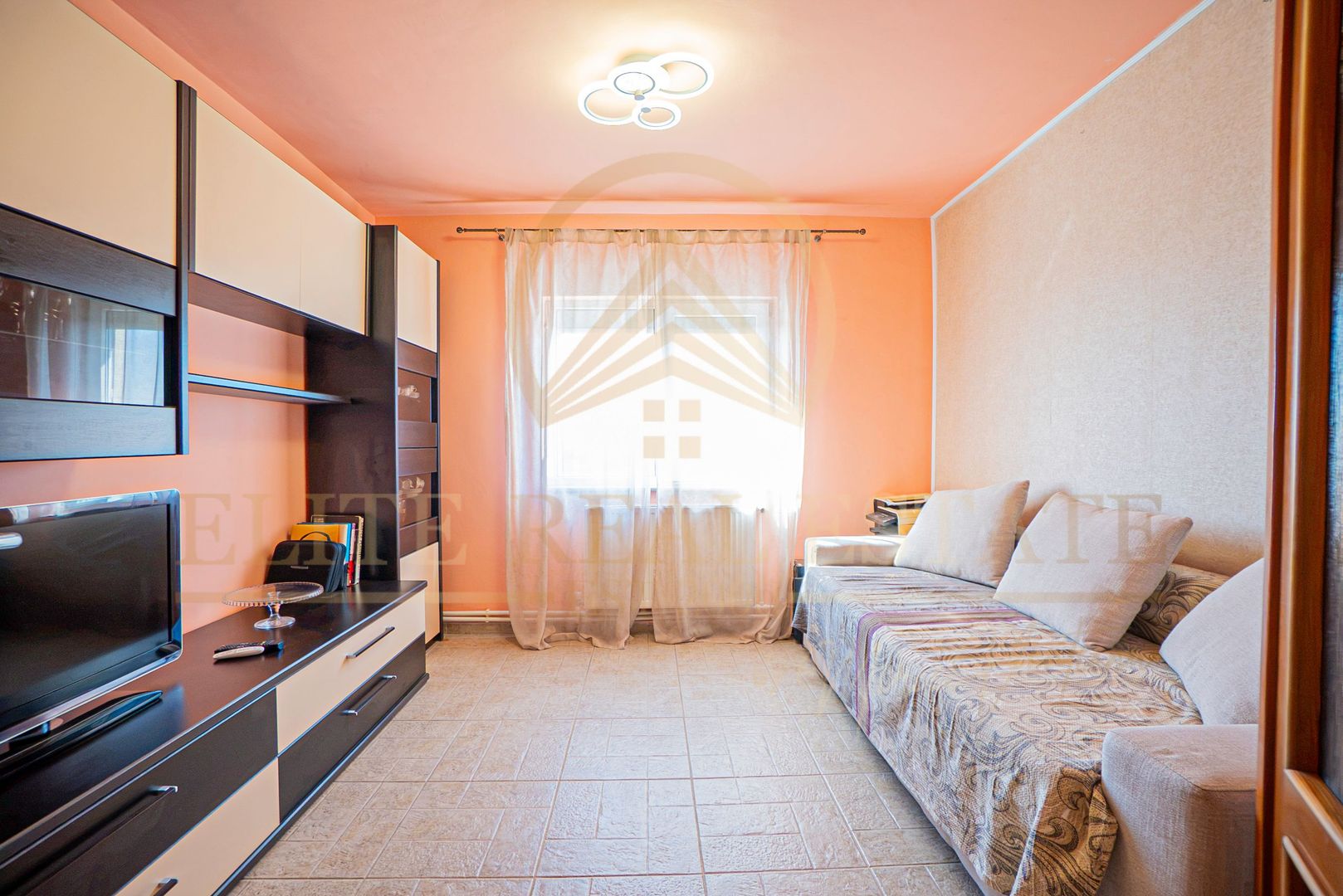 Apartament spațios cu 4 camere | 2 băi | 2 balcoane | Inel 2 - Poză 3