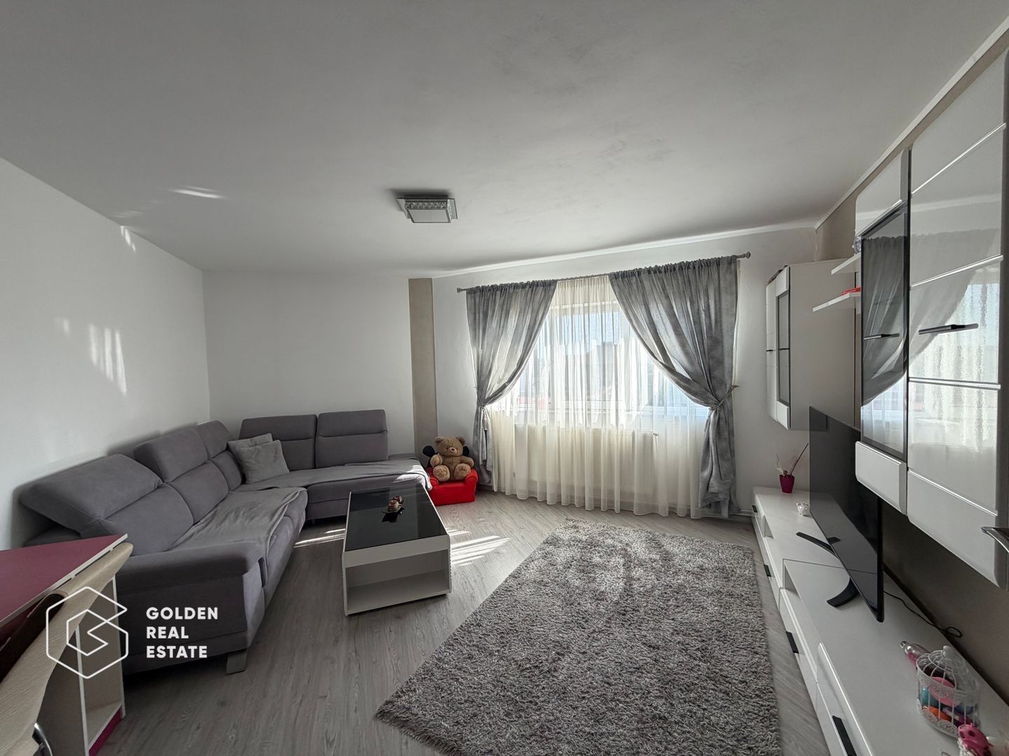 Apartament 2 camere decomandat, Micalaca, zona 300 - Poză 3