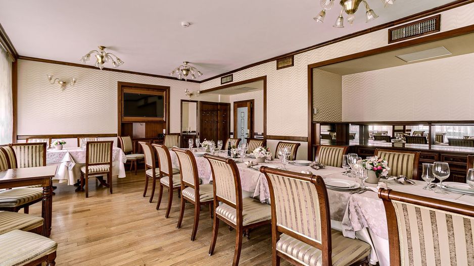 Oportunitate de investiție: Hotel Best Western de 4 stele Arad - Român - Poză 13