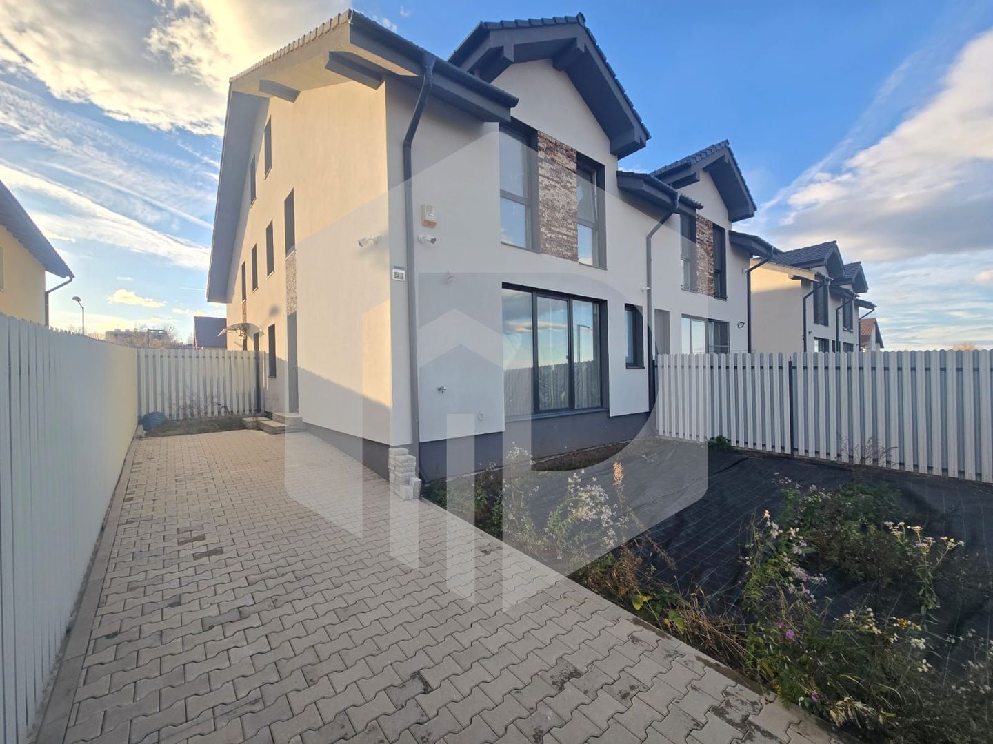 Cvaduplex 4 camere 145 mp teren Calea Cisnadiei - Poză 5