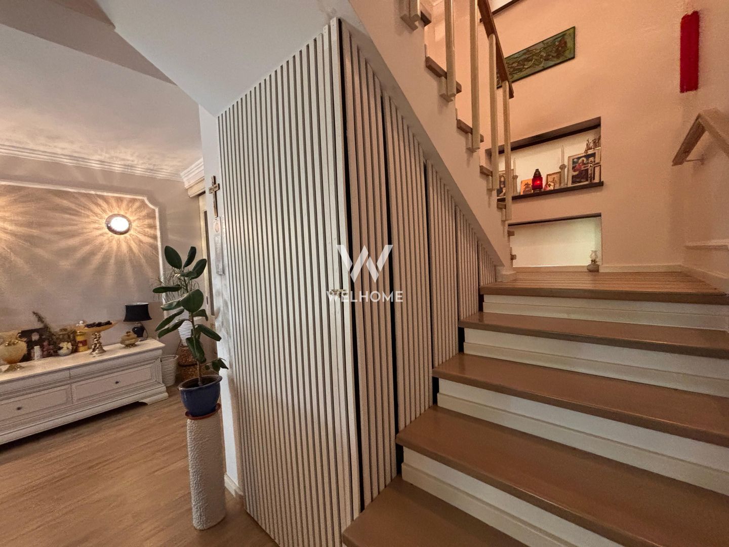 Casă amenajată de designer, garaj și pod locuibil - Șelimbăr - Poză 14